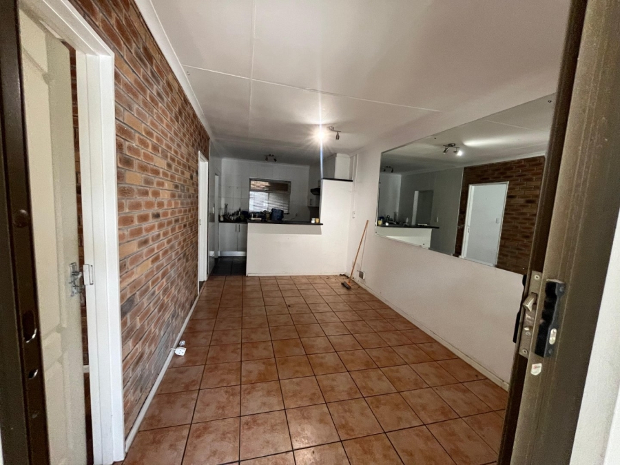 2 Bedroom Property for Sale in Table View Western Cape
